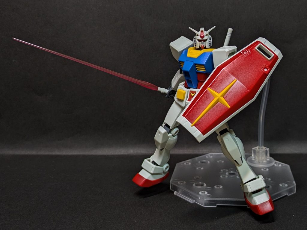 以上、HGUCガンダムでした！比較的追加塗装箇所も少なく、動かしても楽しい良キットですのでサクッと手軽に組みたい時に良いかも？？wお目汚し失礼しました！