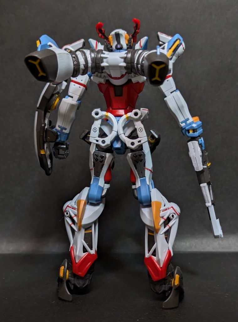 キットのレビューをされている方がよく口にされる通り、HGなのにまるでRGを作ってるかのような細かいパーツばかりだったのが印象的です。……まだRG2体しか作ったことないんですけどね！wwwそちらも後ほど投稿出来ればと思います！
