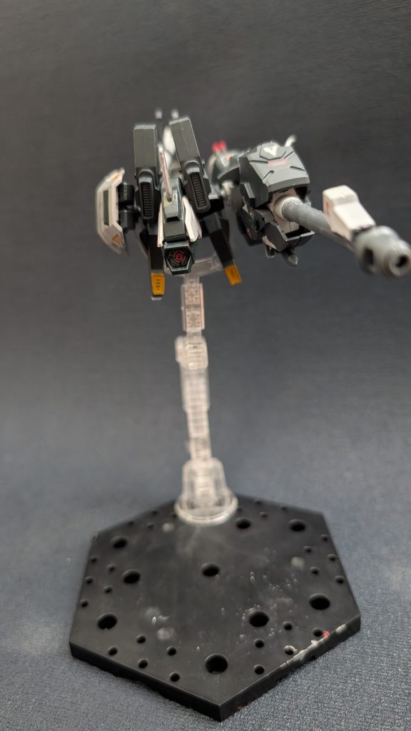 戦術機RAVENバックパックから変形することによって火力支援機として自立する。