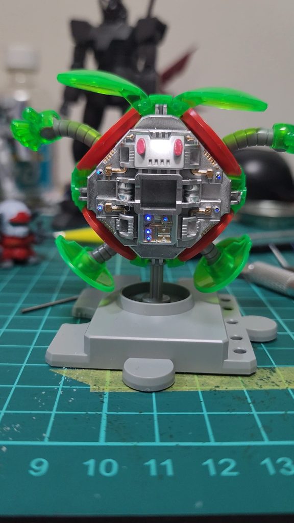磁気スイッチ式LEDで色々な色に光るように0.5mm光ファイバーで光らせました