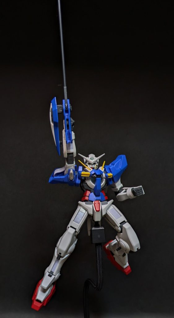 「俺が……ガンダムだ！」エクシアは紛争に介入しては、GNソードで敵を両断していくシーンが印象的でしたね！余談ですが、首元のアンテナが折れそうでポーズをとる度にちょっとビビるのは秘密ですwww(gundam-kao1)俺はガンダムになれない……！(？)
