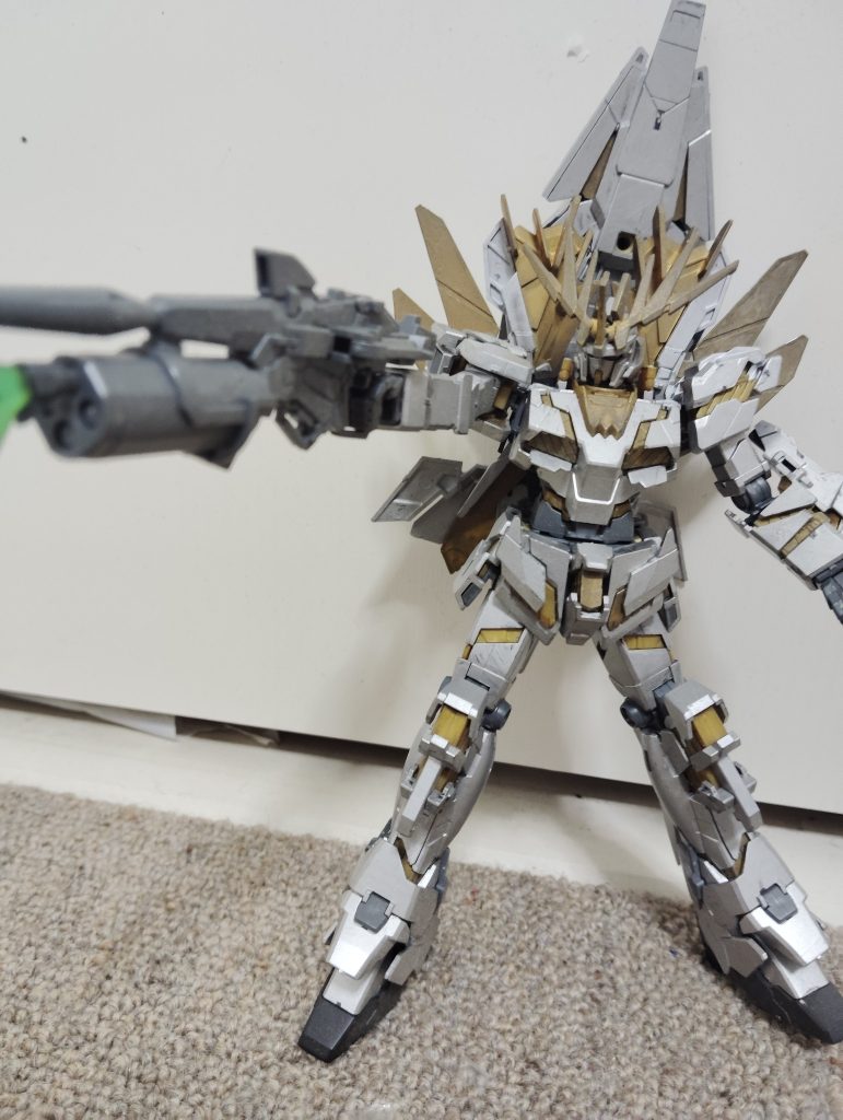 リボルビングランチャー格好いいけど重たそう。