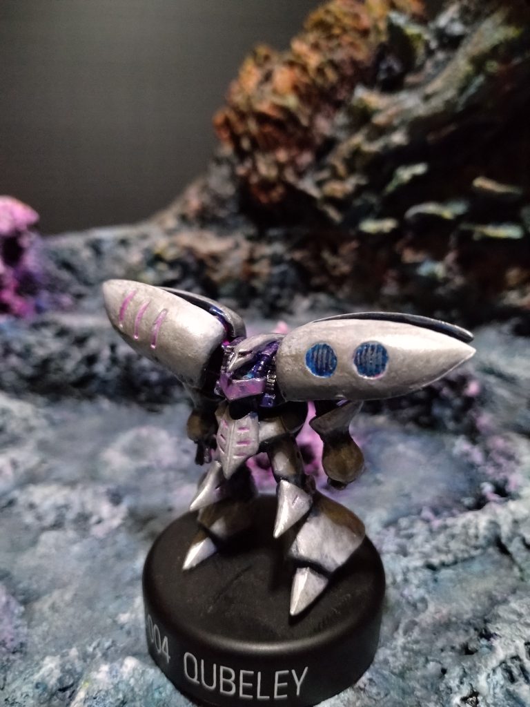 代わりに浮世絵ガンダムが手頃だったので買ってきたのですが、えっ、塗装も浮世絵の色彩？？という感じ。