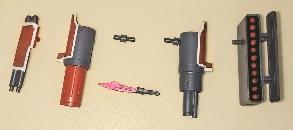 武装類。ツインビームシリンダーはマウントパーツを別パーツ化した以外はキットのままです。