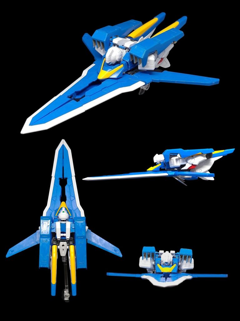 戦闘機形態前作は実在の戦闘機をモチーフにしましたが、今作はゲーム作品に出てくるようなSF戦闘機をイメージしました。