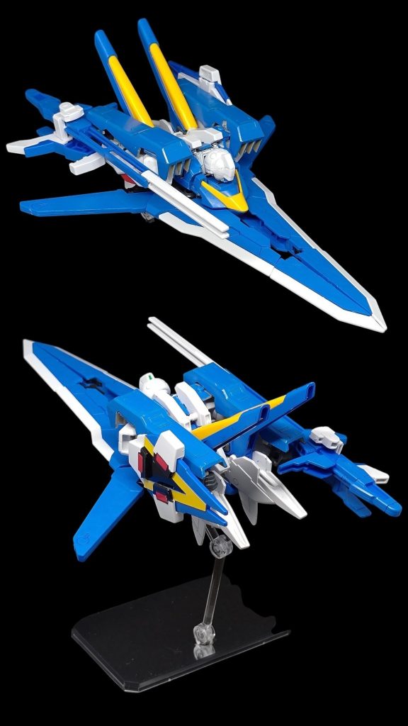 メガ・ビーム・ライフル&メガ・ビーム・シールド装備状態手が露出しているので手持ち武器も問題なく持てます。メガ・ビーム・ライフルは逆手持ちにすると干渉するパーツがあるのでそのパーツはズラして取り付けています。