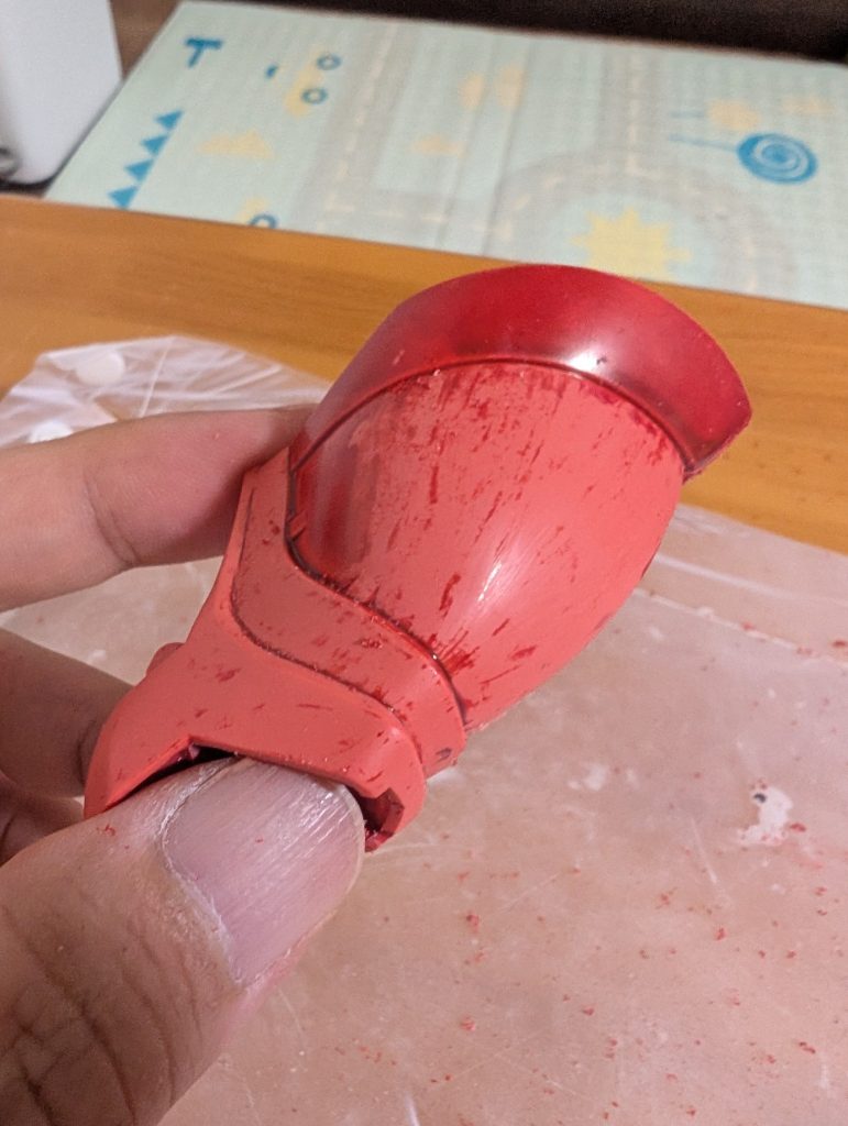 以下、工作振り返り【塗料剥がし】塗り替えに際し、マジックリンに浸け置きすると塗料が剥がれるそうだが、マジックリンがないので、キサゲでカンナがけしてからヤスリがけ。地味に大変。溝になる箇所は無理。達成感より、もう勘弁という気持ちが勝った。