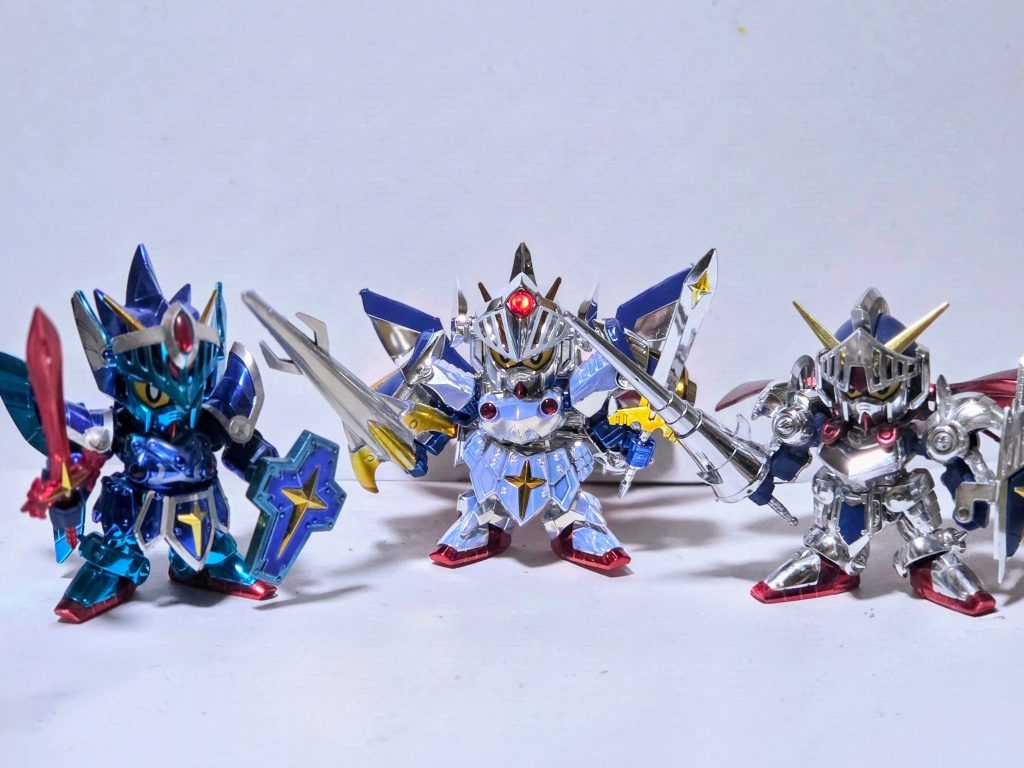 最後に歴代騎士ガンダムのメッキ塗装を施したものになります。みんな違って みんないい&nbsp;&nbsp;