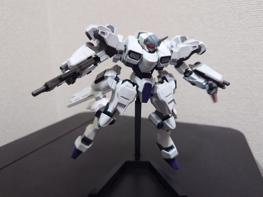 ザウォートをベースに、肩：デミバーディング腕：ガンボルヴァ　※腕横のの3MM穴にデミバーディングの脚部ブースターを設置。バックパック：オプションバーツ腰：シュバツテッゼの武装です。