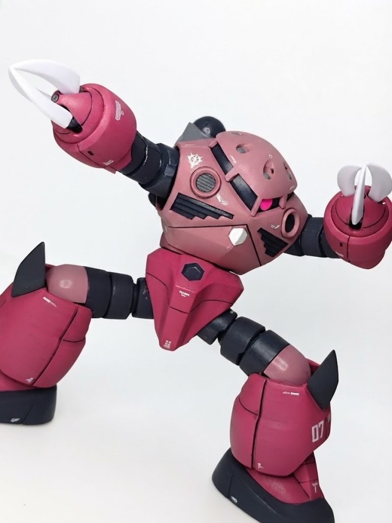 ズゴックモードアメイジングなガントレットを外すことで従来のズゴックを再現できます。足の関節軸が独特すぎてポージングが難しい…ズゴックといえばの命ポーズ（）とジムを強襲したポーズになってますかね。