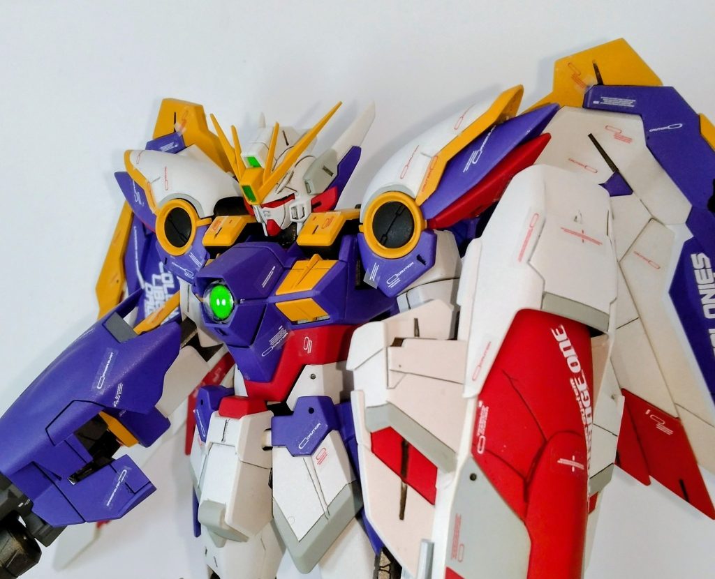 ガンプラの青って、ゼータっぽいインディブルー、ダブルオーのコバルトブルー、ビクトリーのバイオレットブルーと、調色難しいですよね。毎回色々調色を試みているのですが、満足いく色味には至らず。これからもブルーを探求していきます。