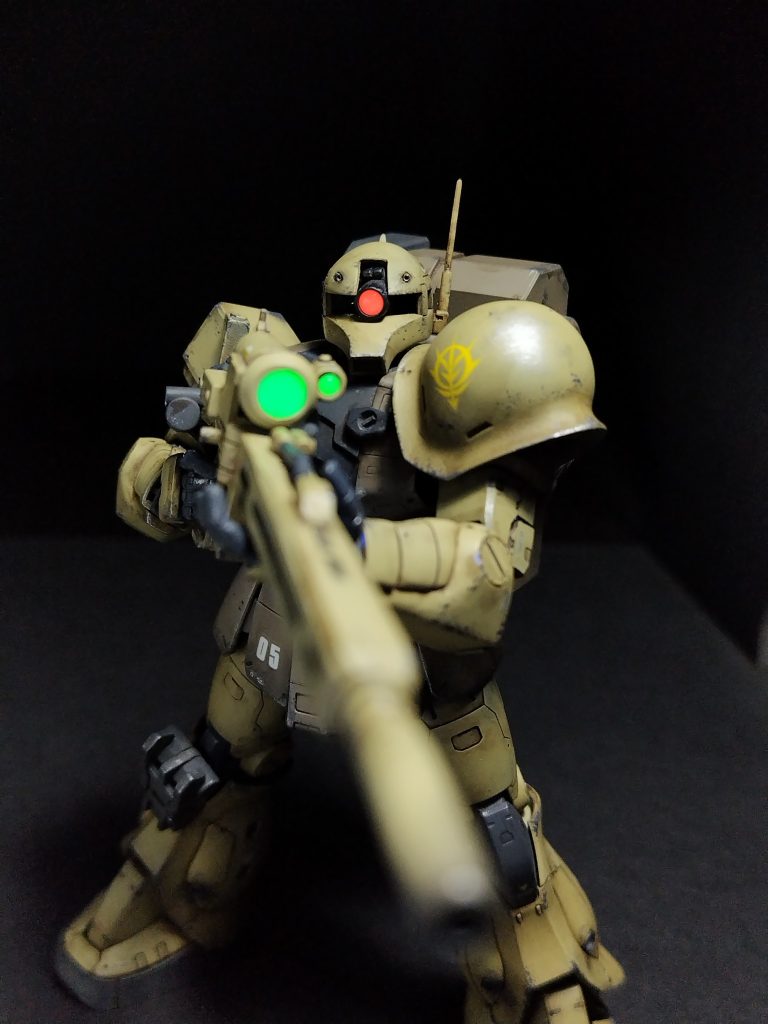 塗装はカラーレシビを参考に調色してますが、濃いグレーはメカサフヘビーそのままです