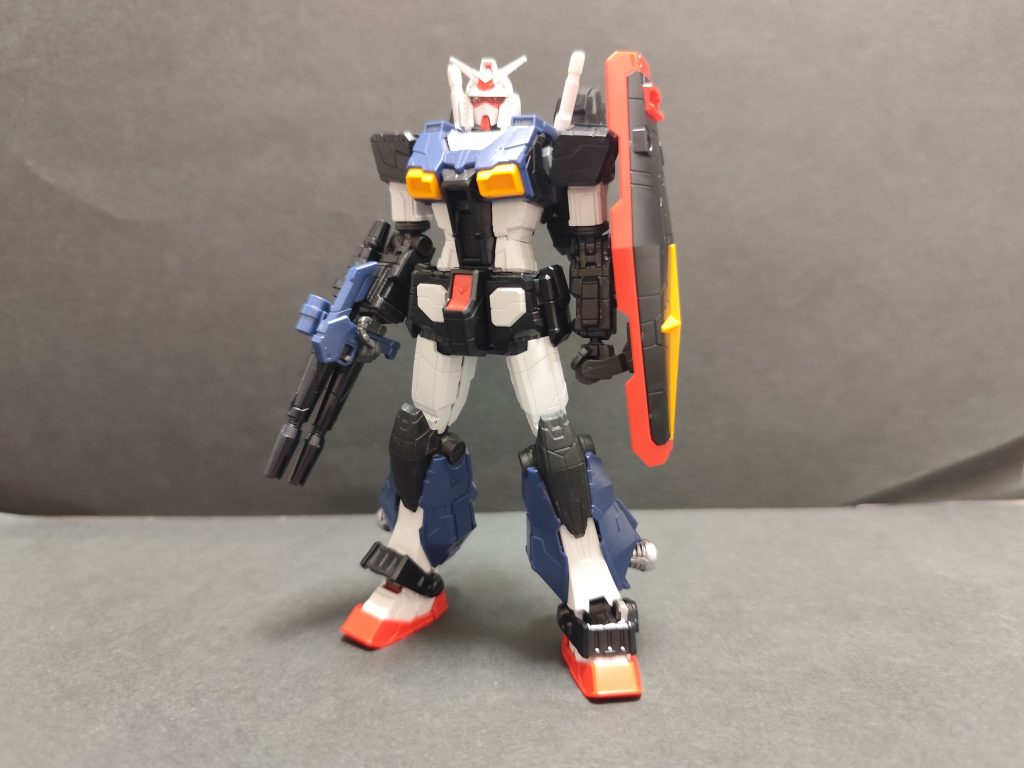 実は横浜ガンダム。気づいた時には軽いショックを受けて、まさかのMSV、的な。全塗装は、気が向いたらやりますけど今は箱の中に居ます、彼。