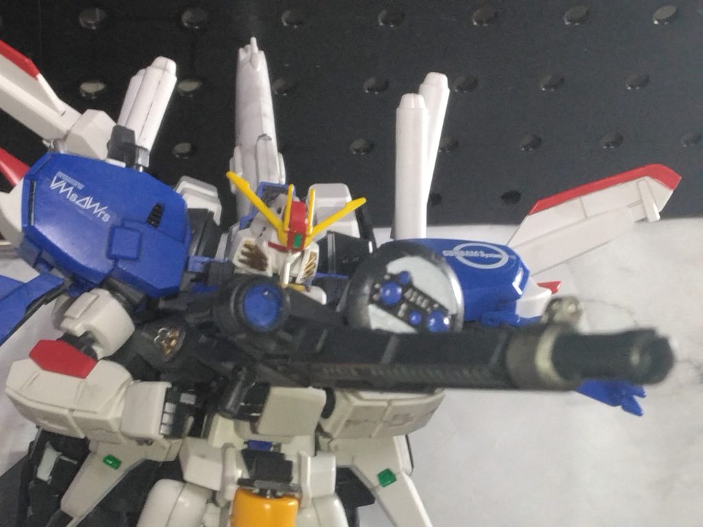 最近のGジェネではEX-SガンダムはALICE状態の画像が多いので、認知も多いんじゃないかなと思う。
