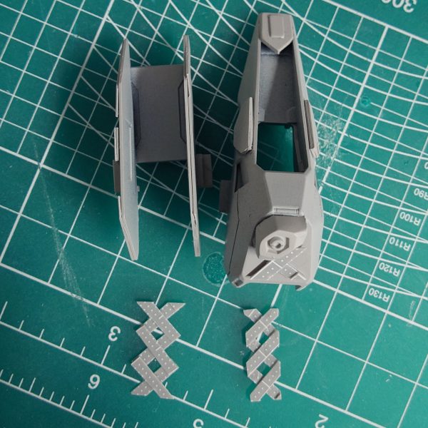 サフ吹いてパーツを眺めてる時にちょっと思いついたので作ってみました！パーツ分けもバッチリやってます☆他のパーツも大体サフを吹き終えたので近日中にガッツリ塗装しますね〜！再来週までには完成品を見せられたらいいなと思います！（2枚目）