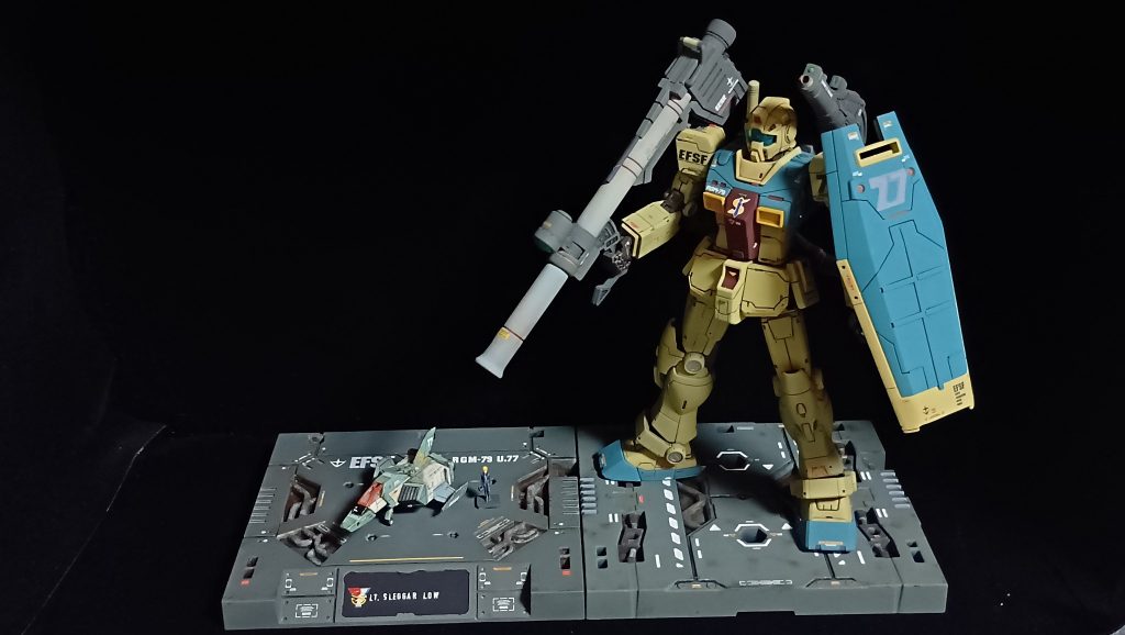 前回作製したスレッガー専用コア・ファイターとコラボです。