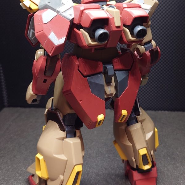 前回に引き続き肩アーマーです〜パネルラインに沿ってプラ板貼ったり段落ち処理したり失敗して補正したりあと、ちょうどいい感じに裏打ちに向いてそうな窪みがあったので裏打ちにも挑戦してみました！全体像の進捗も載せときますね〜！（4枚目）