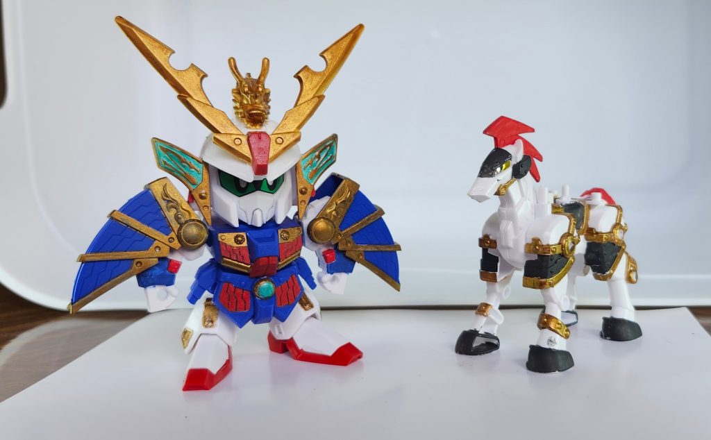 疾風号と共に最初艶消しスプレーなしで写真を撮ったんですが、目のホイルシールが反射してうまく撮れなかったので艶消しスプレーはちゃんと仕事してますね