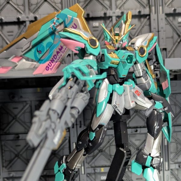 RG ウイングガンダム　EW　初音ミク