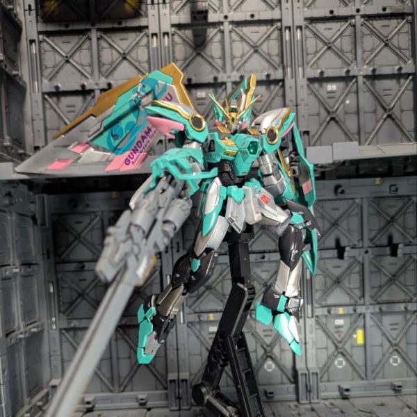 RG ウイングガンダム　EW　初音ミク
