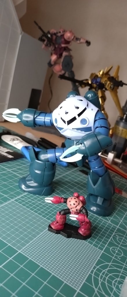 素組みてす。3作品目もシャアがいいなと思い量産ズゴックを塗装しました。