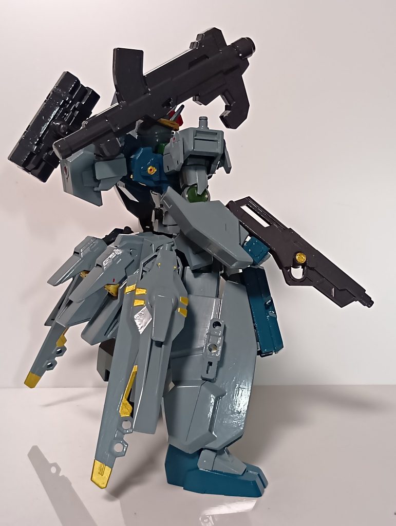 バスタード・セラヴィガンダム第一形態–4枚目/制作者：T.K(てぃ〜け〜)