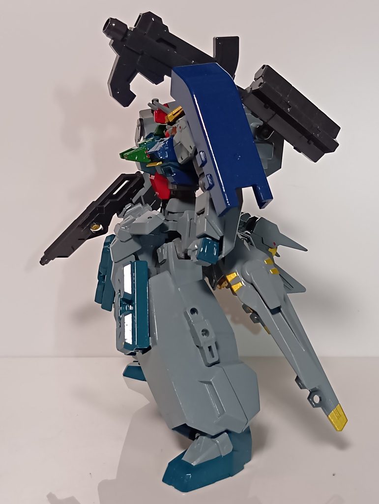 バスタード・セラヴィガンダム第一形態–3枚目/制作者：T.K(てぃ〜け〜)