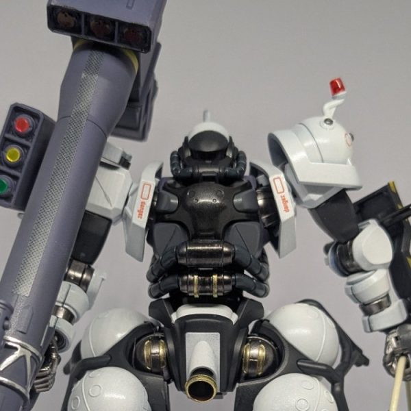 軍警ザク　初期型