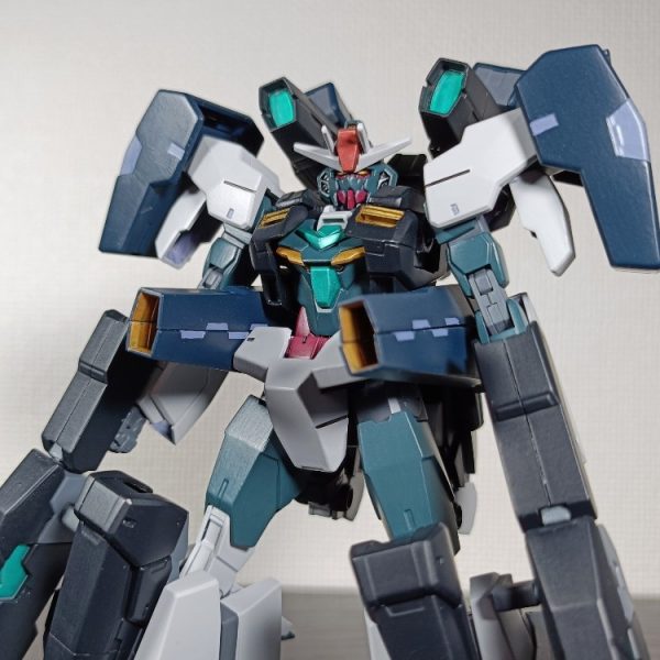 セラヴェクスガンダム / コアセラフィムガンダム