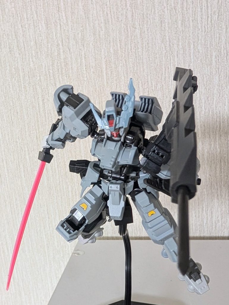 パイル発射デモリッションナイフ未装備で合体できないため、安定性は欠けるもののパイルバンカーの使用自体は可能としています。