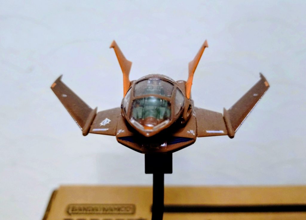 ガルマ専用ドップ。コレもガンダムマーカーペンで塗りました。