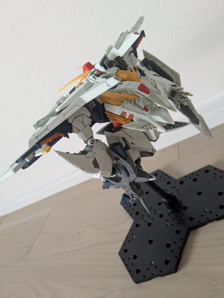 クスィガンダム–3枚目/制作者：しろいるか
