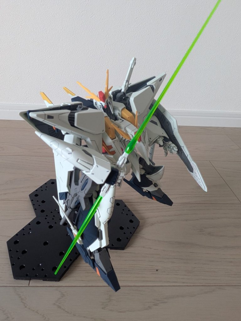 クスィガンダム–4枚目/制作者：しろいるか