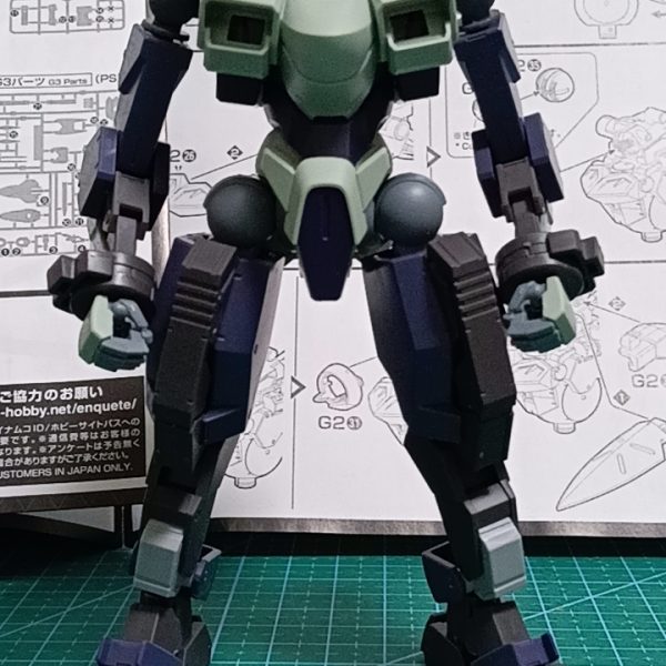 色々とザウォートをベースにした改造を見て影響されて自分もやってますザウォートの胴体にファラクトの前腕を載せてビームキャノンに見立ててみたりしてます（2枚目）