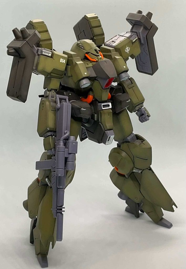 左から