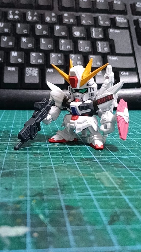 作品名：息抜きに<p>息抜きにガシャポン戦士NEXTのシルエットガンダム改を買って頭だけ軽くスミ入れしました(息抜きするほど作業してない)</p>

