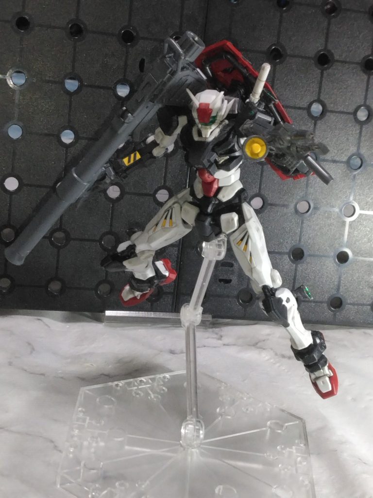フル装備状態だと歴戦のパイロット感が出ますね。