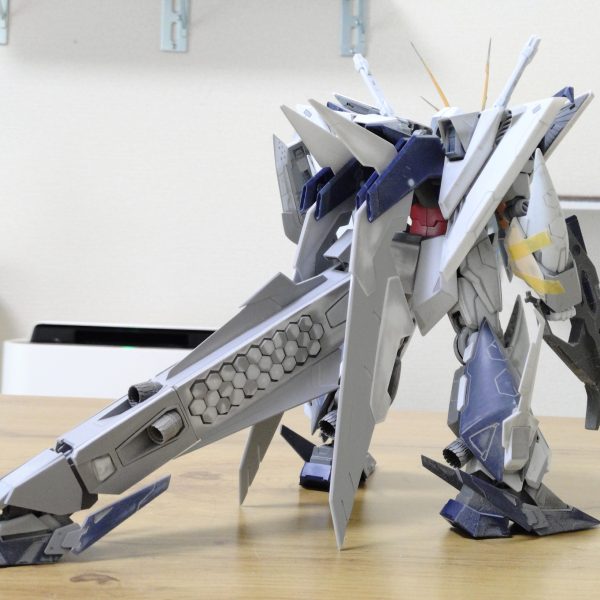 ミサイルポッドのスクラッチも無事完了したので全ての工作終わりました🫡こっから塗装に入って9月中頃の完成を目指します。（5枚目）