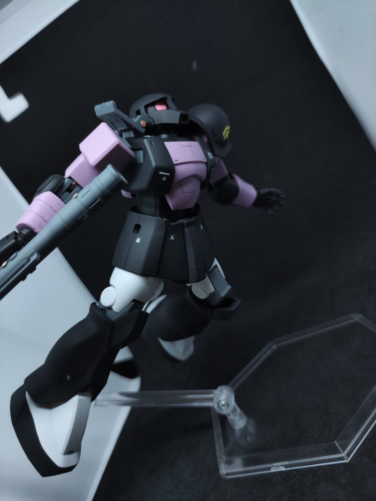 ＨＧザクⅠ黒い三連星仕様–2枚目/制作者：@teddedvirukisu