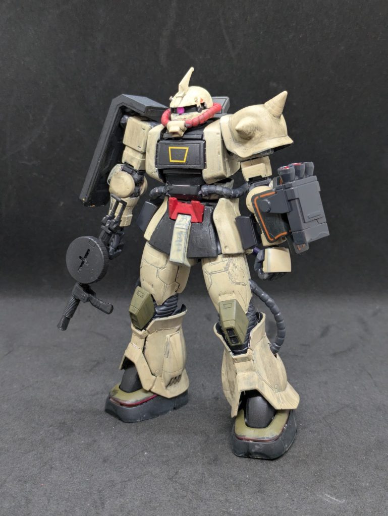 【妄想設定①】北アフリカ戦線に配属されたレズリー・ロピカーナ少尉とロリィ・コールウェル少尉の二名は四つ葉のクローバーのマーキングで有名なロイ・グリンウッド少佐率いる「カラカル隊」に所属し、主にアレキサンドリアを拠点としながらリビア砂漠、スエズ運河を防衛していた。オデッサが陥落し、ジャブロー攻略も失敗に終わり、劣勢を強いられるジオン軍。アフリカ戦線も例外ではなく、連邦軍の反撃に苦しめられていた。そんなある日、グリンウッド少佐に呼ばれた両名は宇宙への転属を命じられる。グラナダの突撃宇宙機動軍、まお大佐率いる通称「まお艦隊」である。