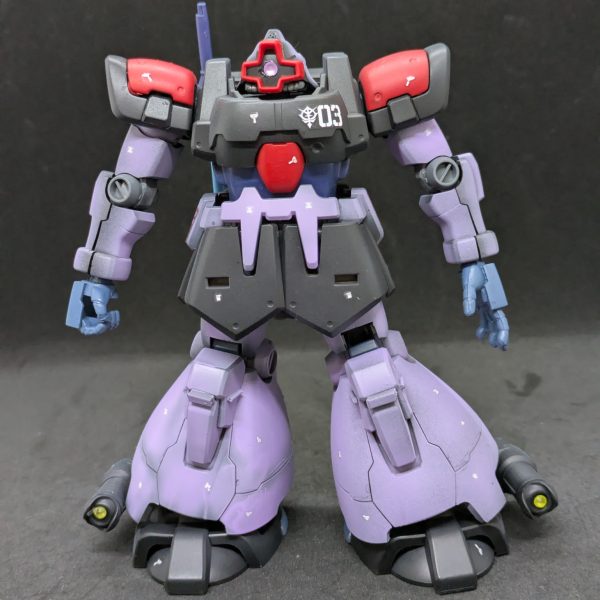 いつもお世話になっております。ガンプラ愛好家のまお大佐です。一人星の屑作戦第3弾として製作中のドム・トローペンですが、塗装まで終わりました、これからウェザリングを施そうと思います。失敗する前にきれいな状態のものを残しておこうと思いました。道具は揃ったので色々試したいと思います。（7枚目）