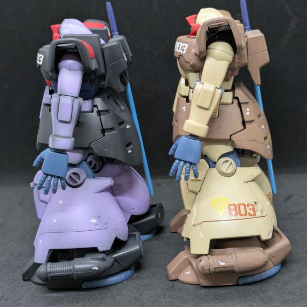 いつもお世話になっております。ガンプラ愛好家のまお大佐です。一人星の屑作戦第3弾として製作中のドム・トローペンですが、塗装まで終わりました、これからウェザリングを施そうと思います。失敗する前にきれいな状態のものを残しておこうと思いました。道具は揃ったので色々試したいと思います。（3枚目）