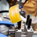 テクスチャ表現の為に塗料瓶の蓋を使いツィメリットコーティングスタンプを作成[…]