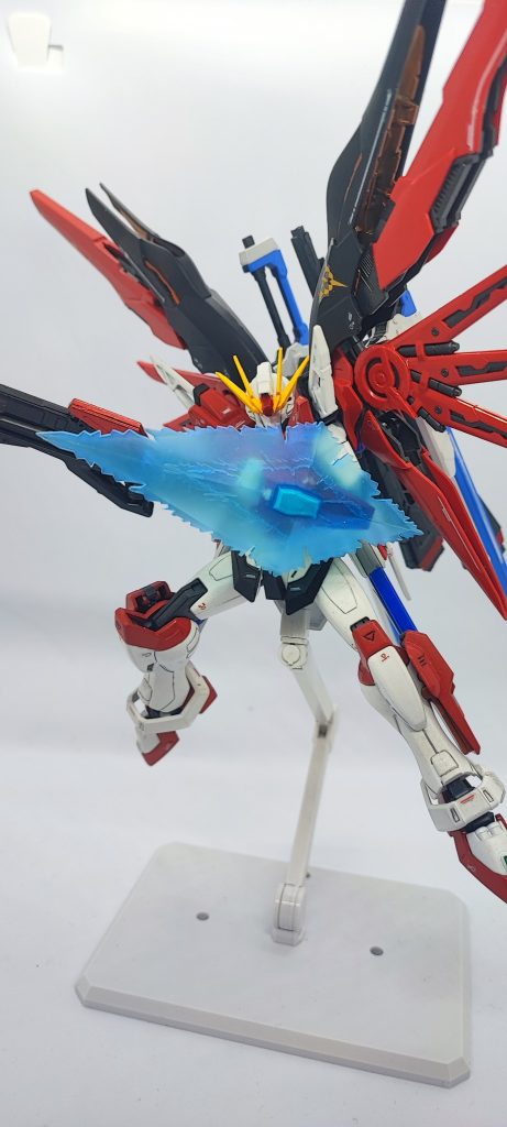 フォトンビームシールド。本機に装備されたビームシールド。ただでさえ頑丈な本体を守るためのビームシールドで、あらゆる攻撃を防ぐことが可能。
