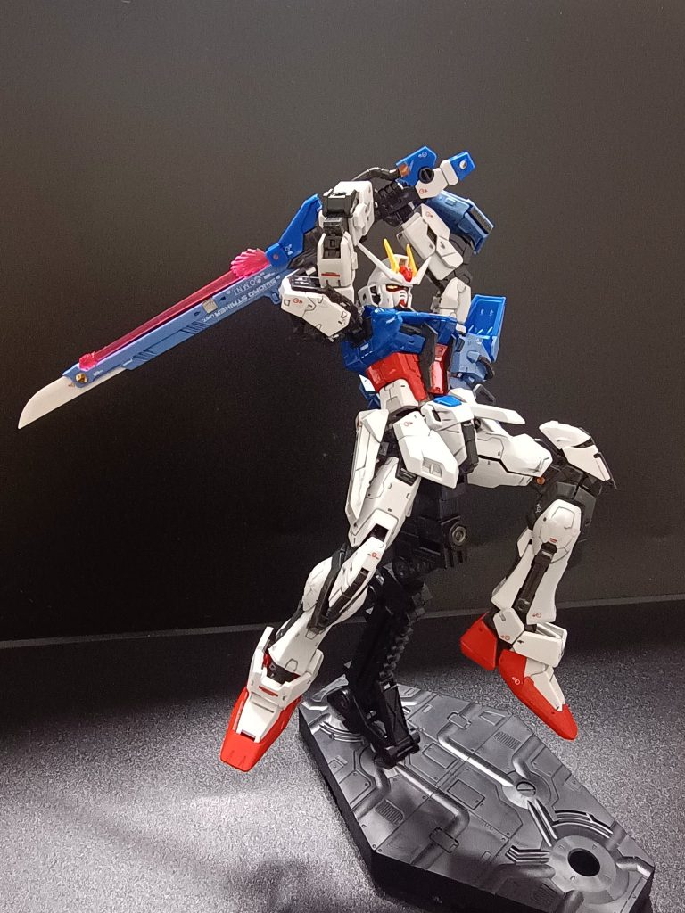 ソードストライク？シュベルトゲーベルの両手持ちはカッコイイですよね