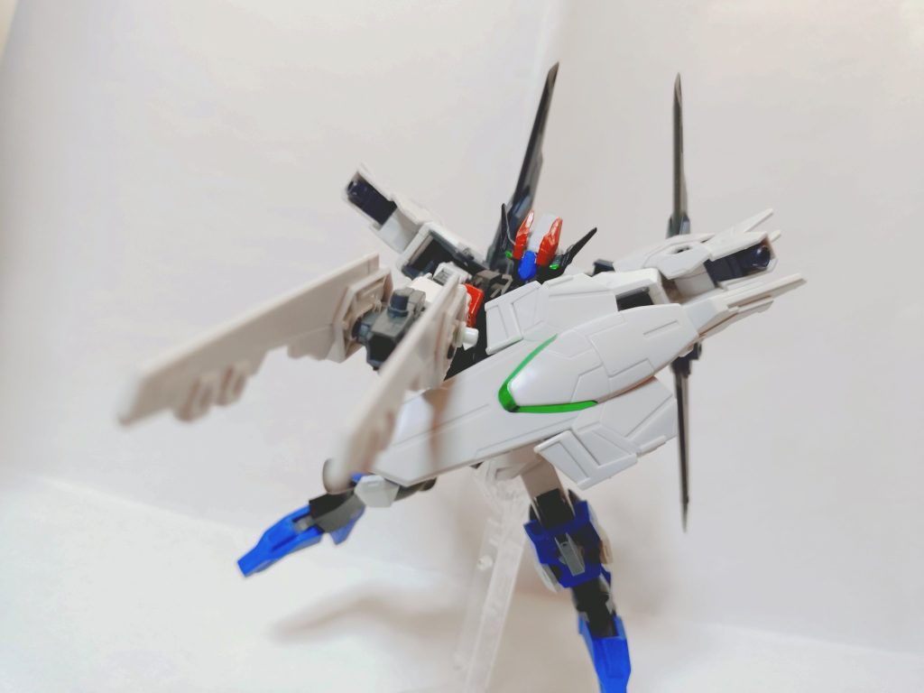 エクスペンションライフルハンドガンと専用ブレイドを合体させた高火力遠距離攻撃モード。