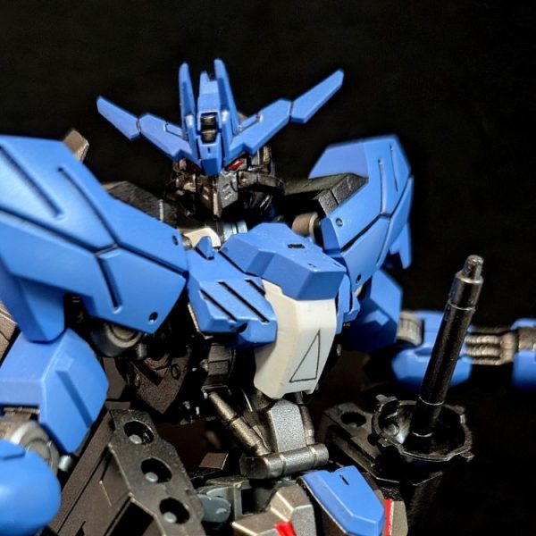 ガンダムヴィダール – 模型屋さんで勧められたアクションベースを添えて