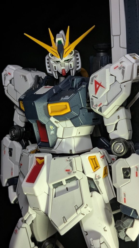 RG νGUNDAMはほぼ素組でも素晴らしい