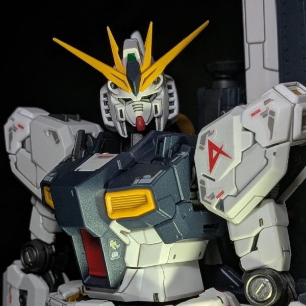RG νGUNDAMはほぼ素組でも素晴らしい