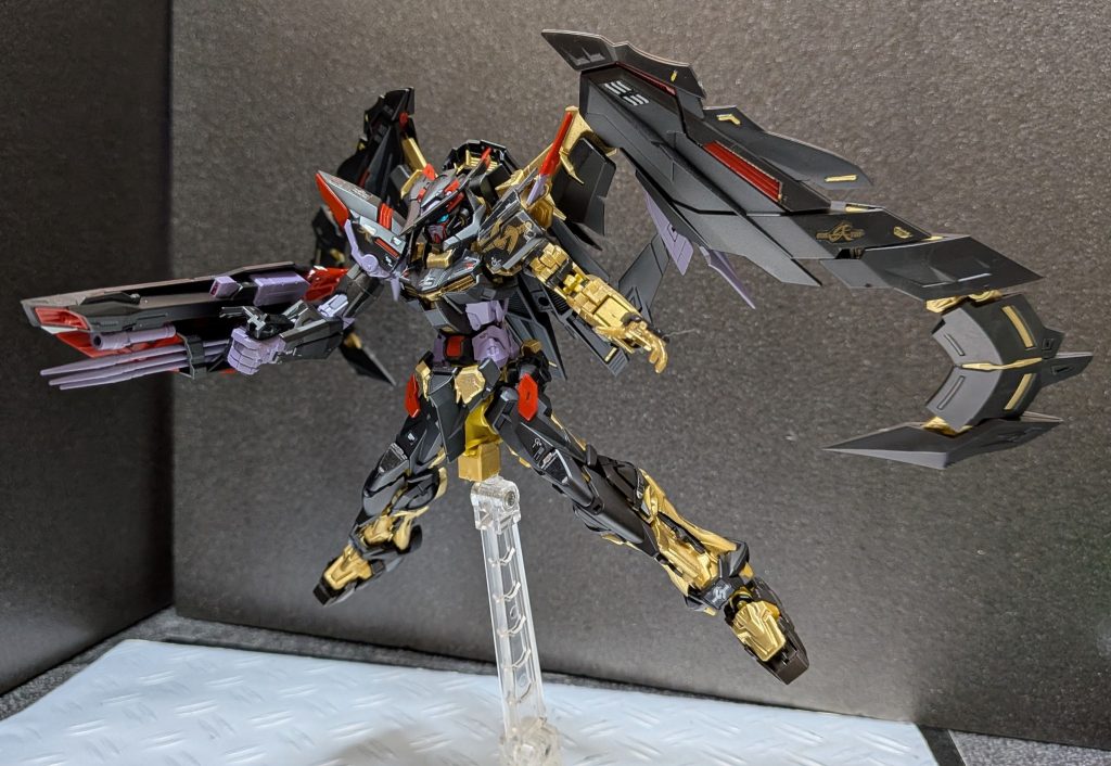 ガンダムアストレイゴールドフレーム天